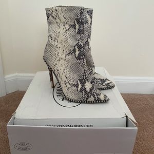 STEVE MADDEN worthy natural snakeskin boots